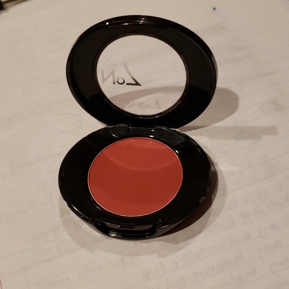 Powder blusher